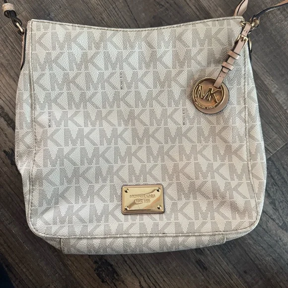 Michael Kors Cream and Tan Crossbody Bag with Wallet - Picture 2 of 12